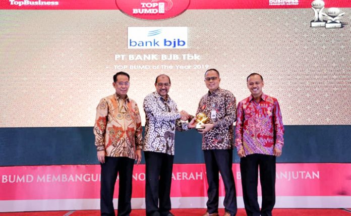 Bank bjb Dinobatkan BUMD of The Year