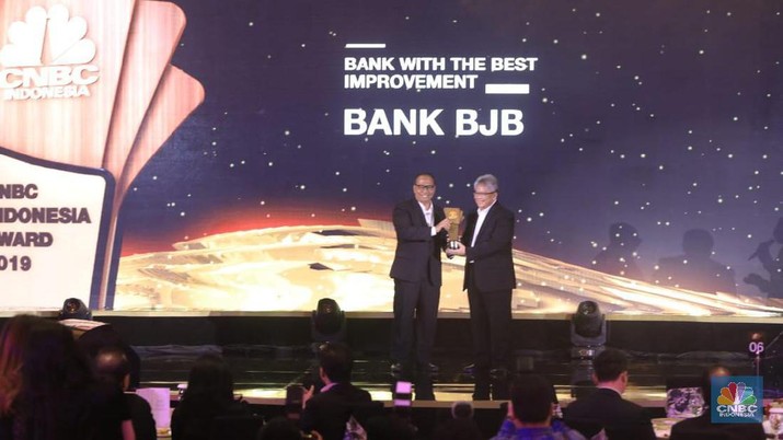 Terus Tumbuh, Bank bjb Raih Bank With The Most Improvement