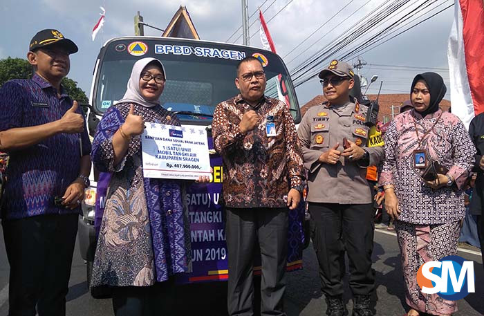 Bank Jateng Beri Bantuan Truk Tangki Air pada Pemkab Sragen