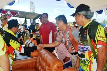 Bank Papua Sponsori Kejuaraan Nasional Grass Track Region 6 di Kabupaten Keerom